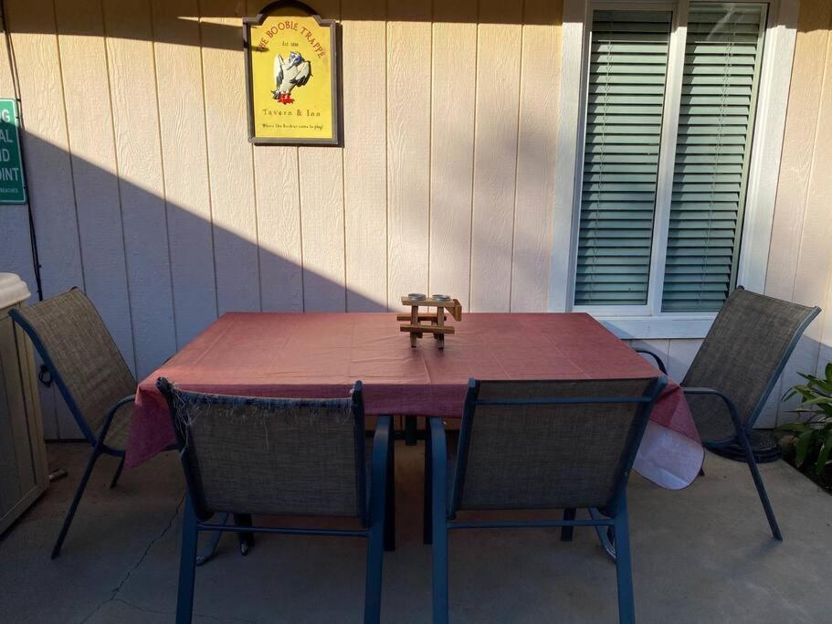 Waxberry Getaway Sequoia/Kings Canyon National Pks وادي سكوا المظهر الخارجي الصورة